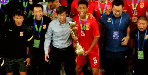 9393体育官方网站-【U15东亚杯】章琮玺屡现神扑 国少4比2胜日本夺冠