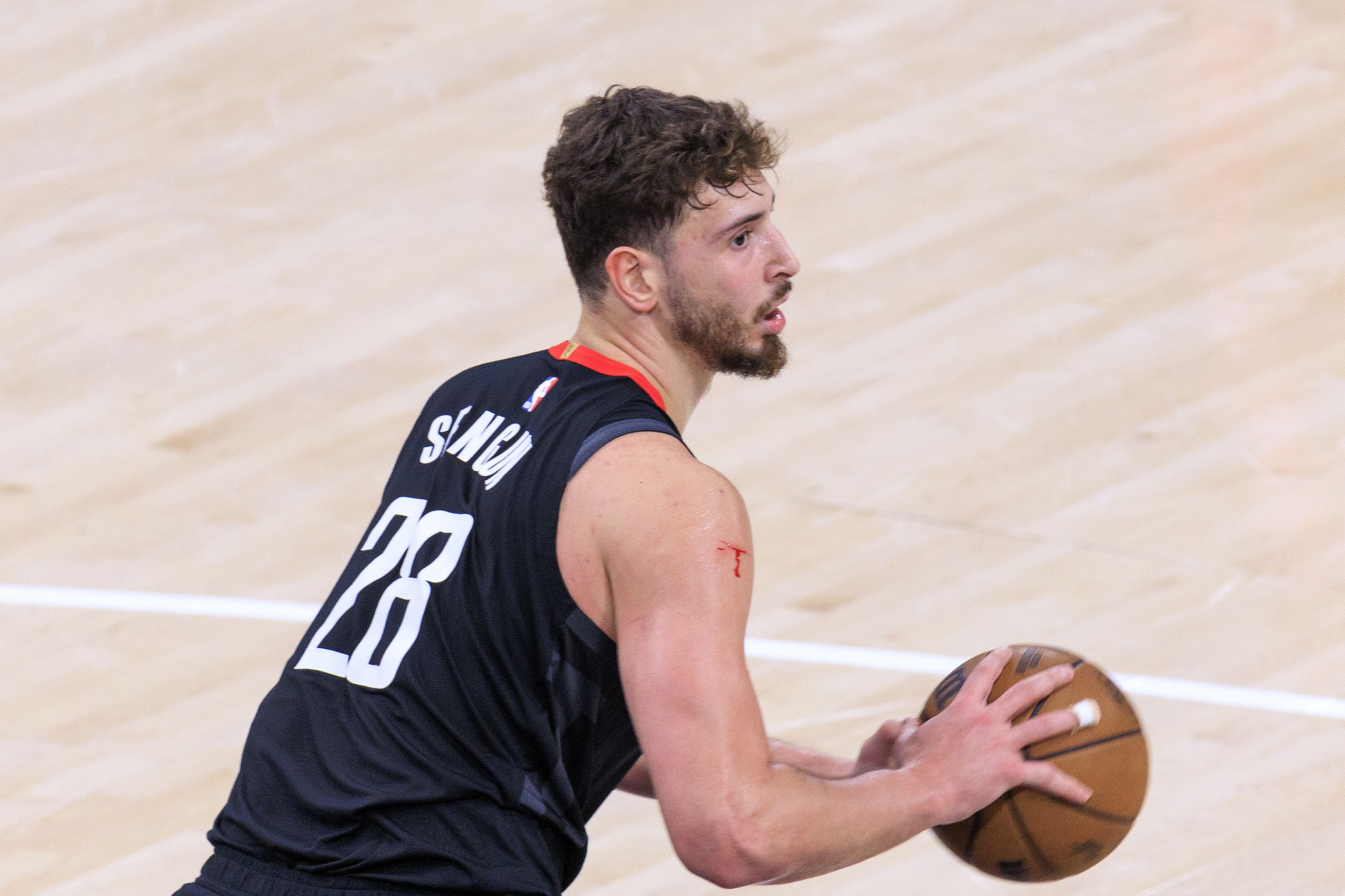 正负值+19全场最高！申京18中10拿到23分7板11助 罚球4中3